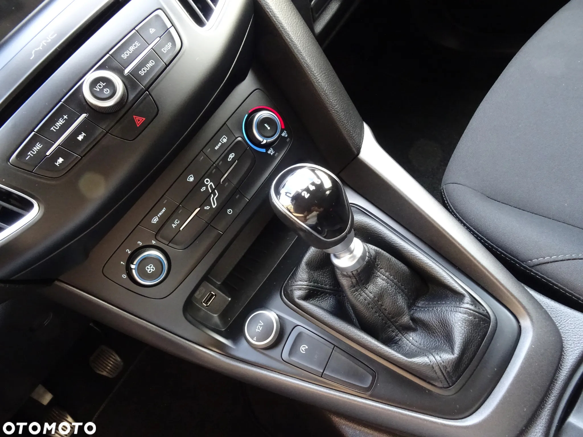 Ford Focus 1.5 EcoBlue Start-Stopp-System ACTIVE DESIGN - 14