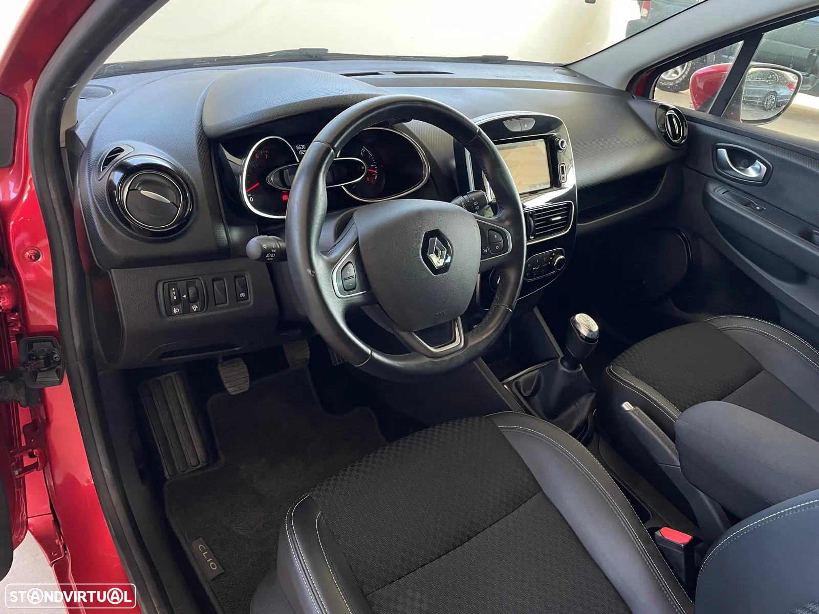 Renault Clio 0.9 TCe Limited - 10