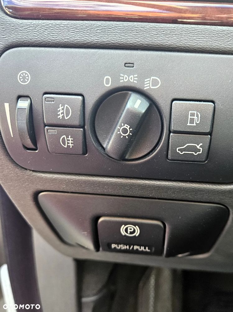 Volvo XC 70 - 15