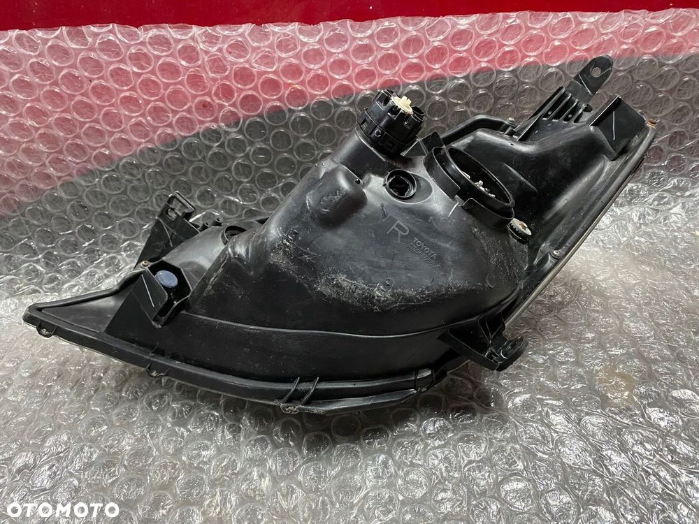 LAMPA PRAWA ZWYKŁA TOYOTA YARIS III KOITO 0D-79 - 7