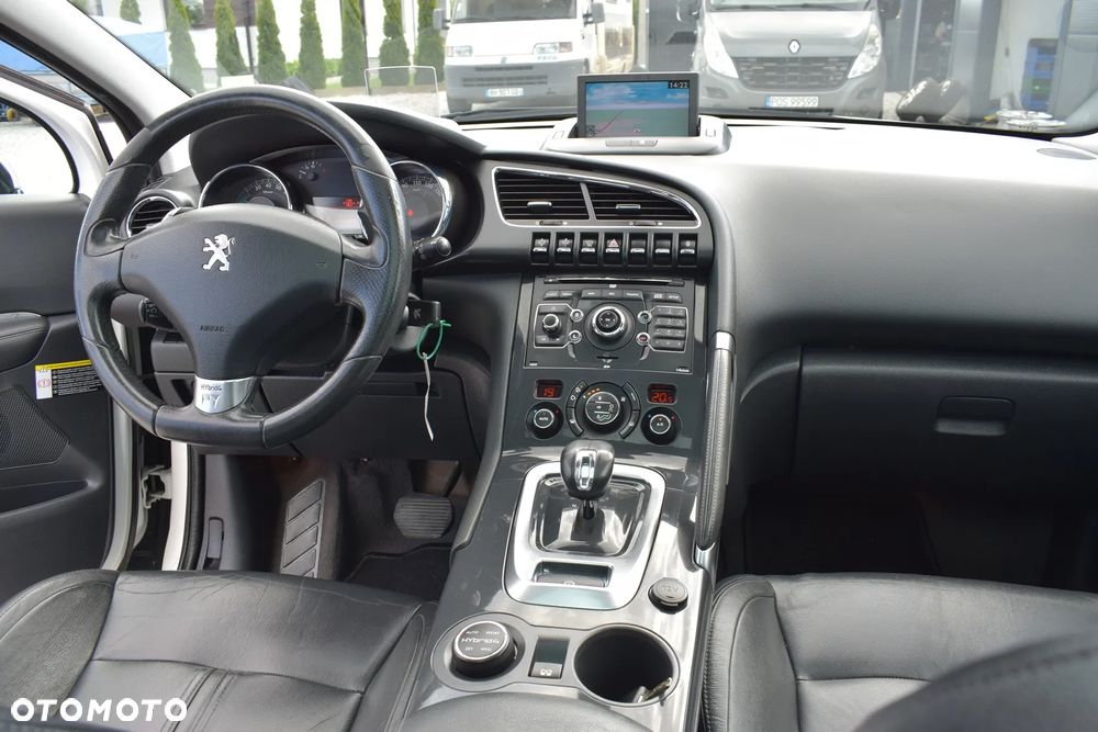 Peugeot 3008 2.0 HYbrid4 - 7