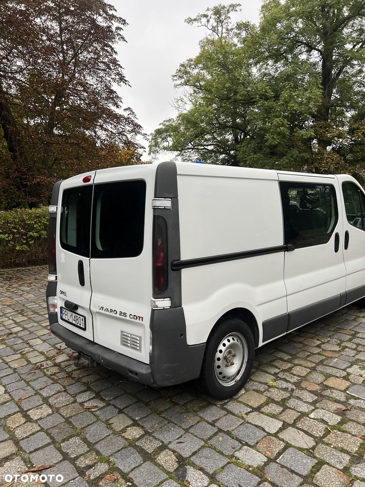 Opel Vivaro 2.5 CDTI L2H1 - 4
