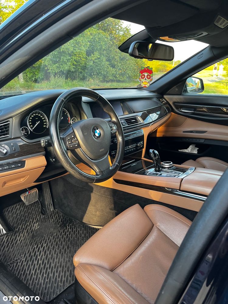 BMW Seria 7 730d L - 13
