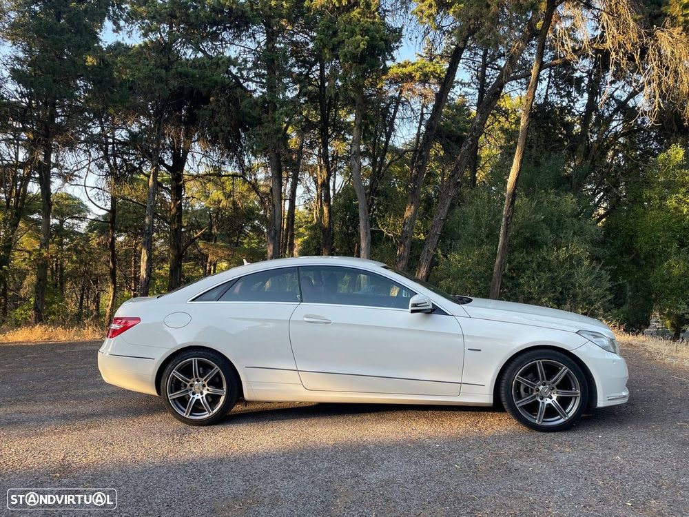 Mercedes-Benz E 250 CGI BlueEFFICIENCY Auto Elegance - 3