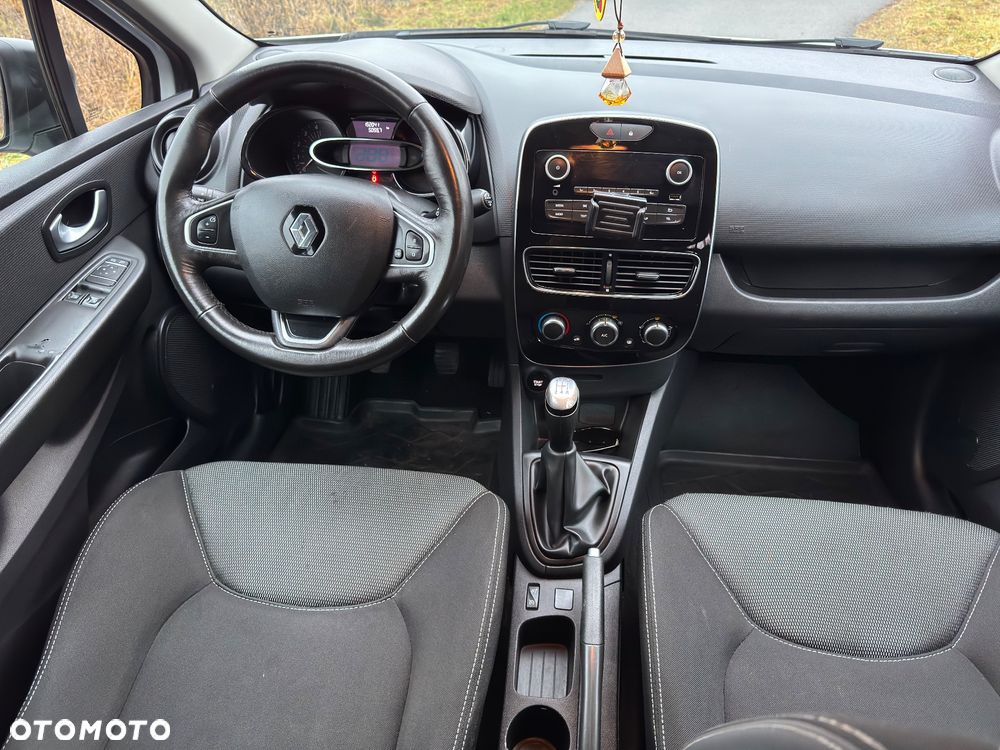 Renault Clio - 19