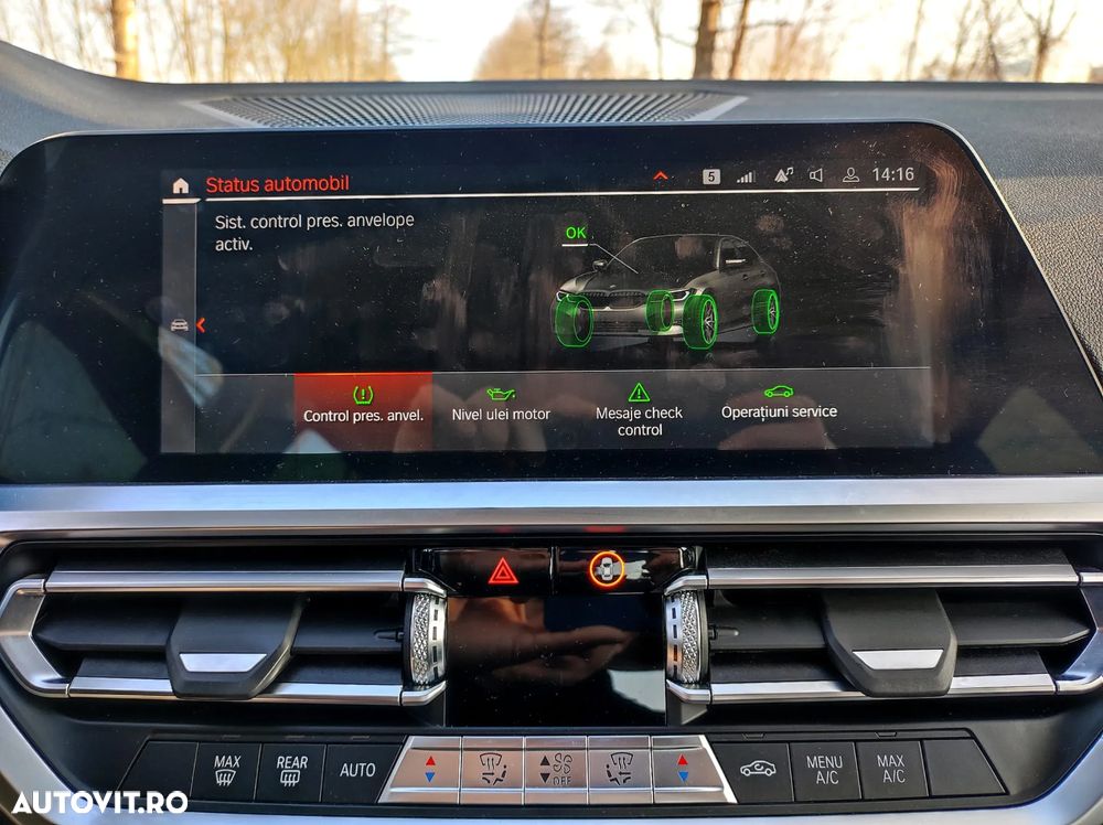 BMW Seria 3 320i Aut. Sport Line - 17