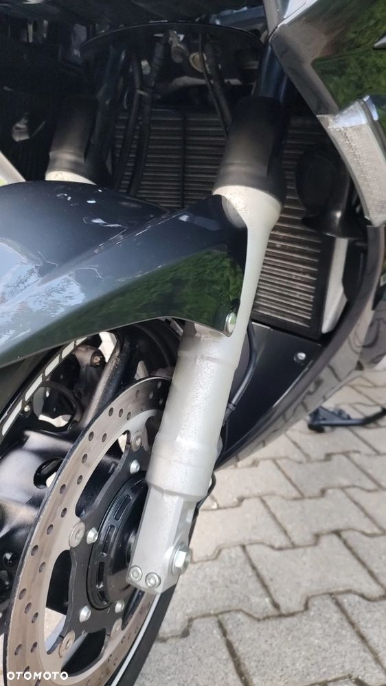 Yamaha FJR - 18