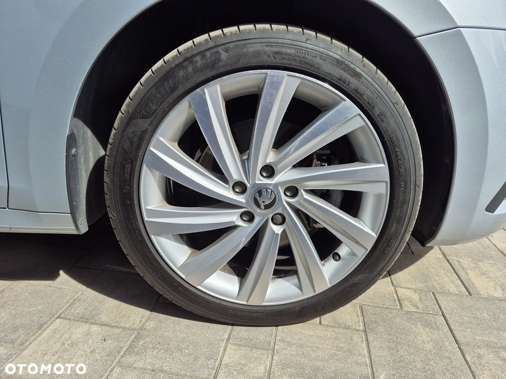 Skoda Octavia 2.0 TSI 4x4 Style DSG - 25