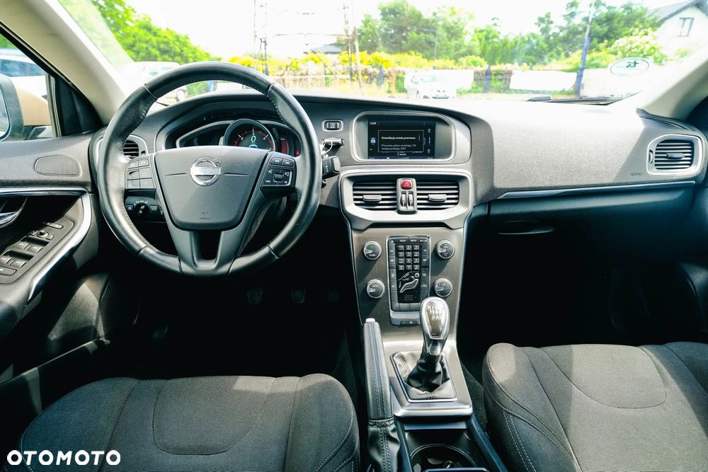 Volvo V40 D2 - 21