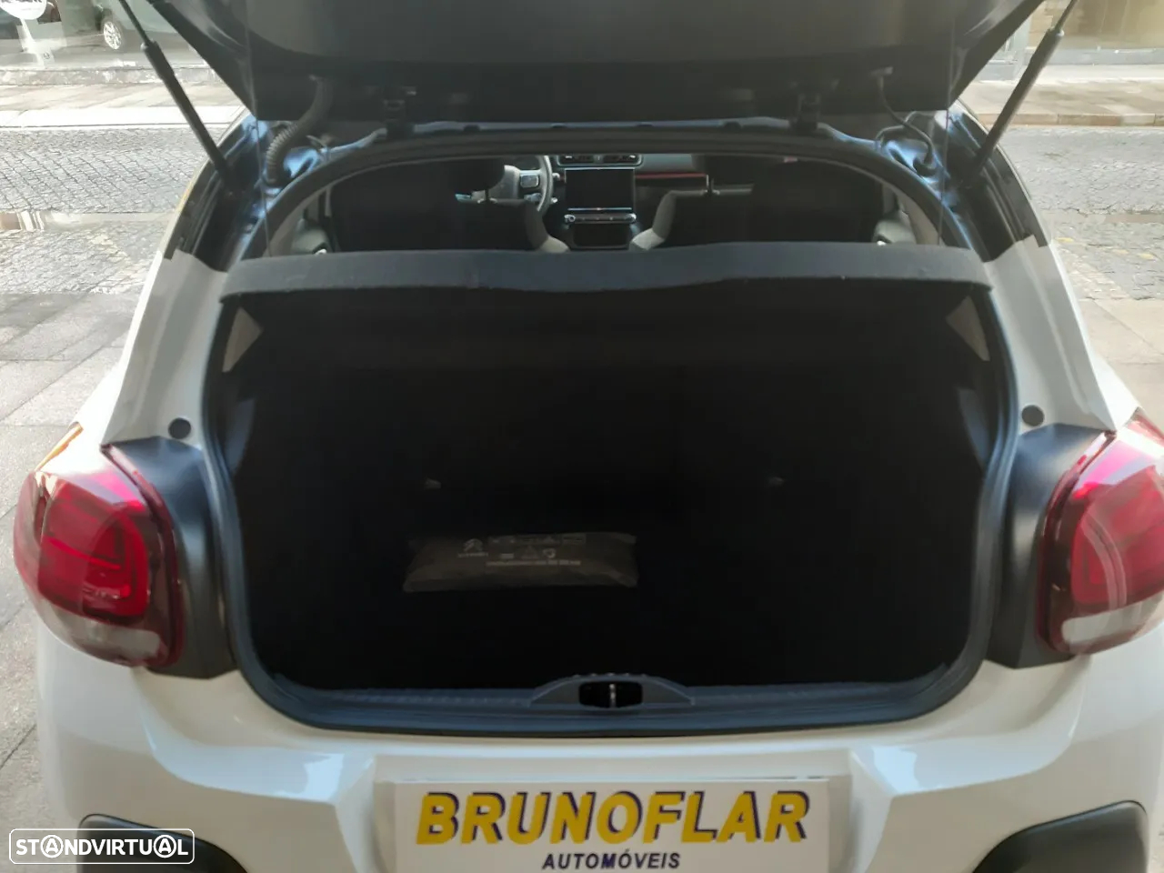 Citroën C3 1.2 PureTech C-Series - 11
