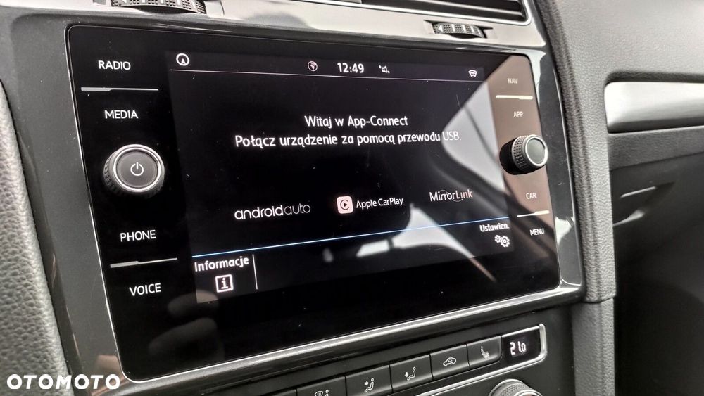 Volkswagen Golf - 22