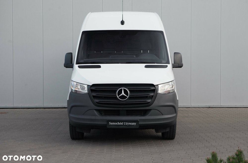 Mercedes-Benz Sprinter - 2