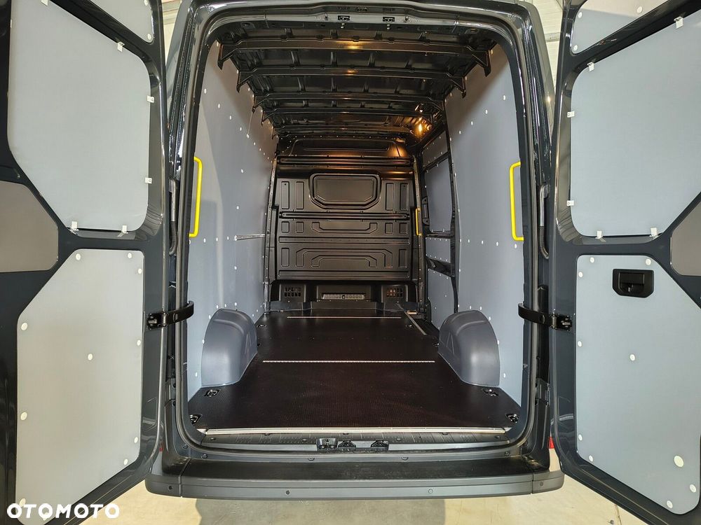 Volkswagen Crafter 35 2.0 TDI L3H3 3640 177 KM - 10