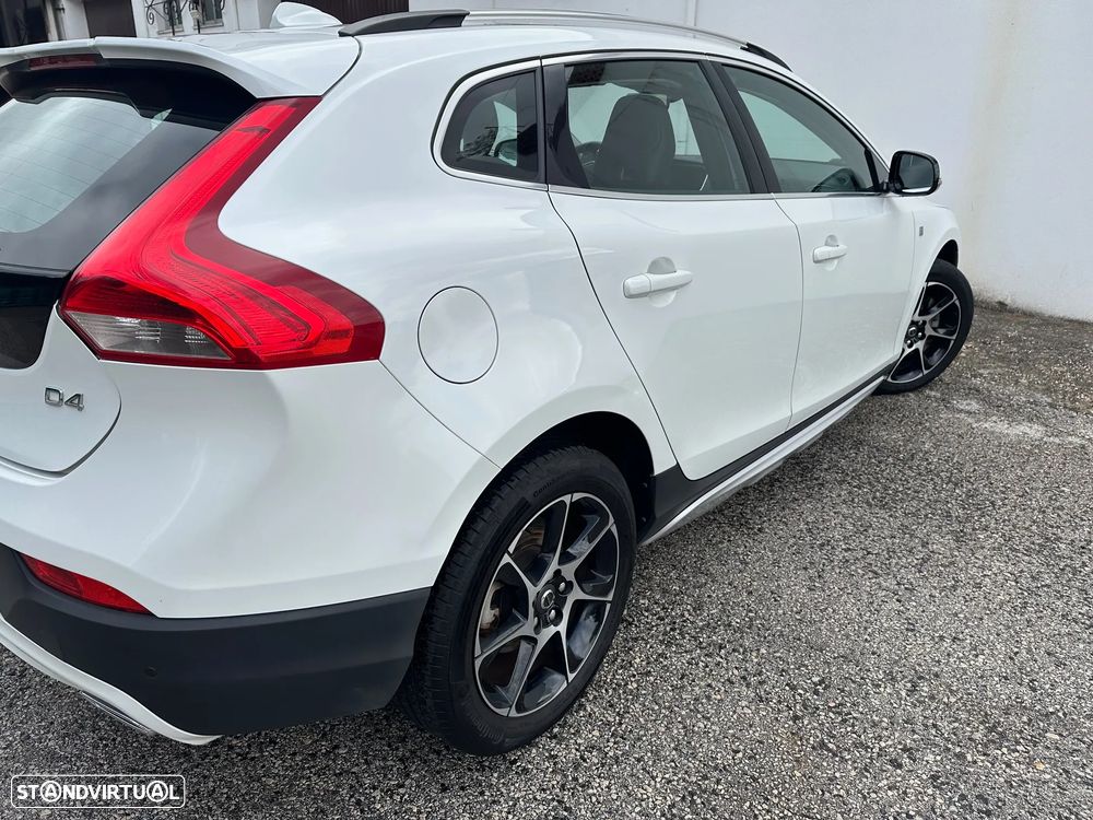 Volvo V40 2.0 D4 Volvo Ocean Race Geartronic - 4