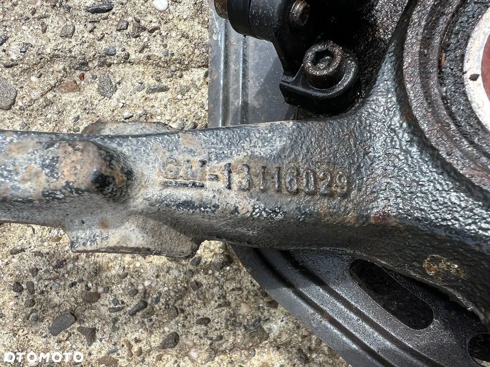 Zwrotnica lewa lub prawa Opel Meriva A 4 śruby - 9