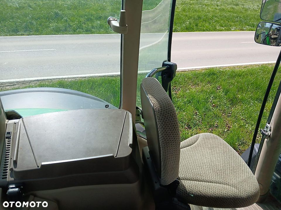 John Deere 6175R - 21