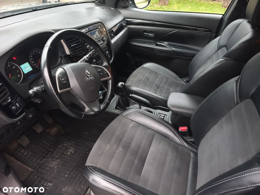 Mitsubishi Outlander 2.0 2WD Plus - 7