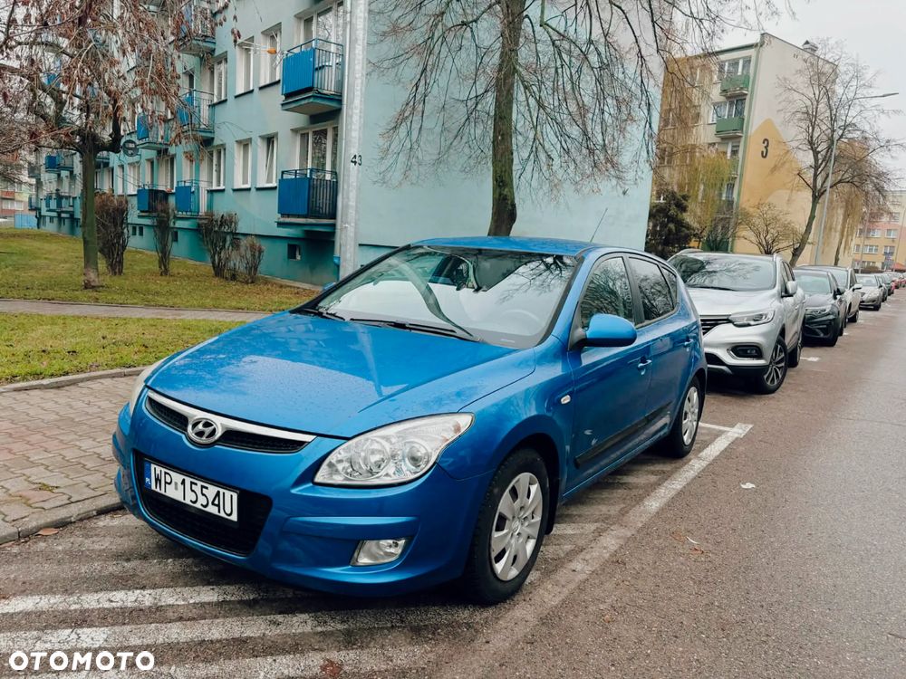 Hyundai i30 1.4 Base + - 1