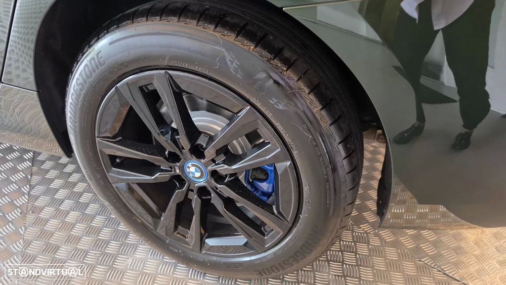 BMW 225xe Active Tourer e xDrive Pack Desportivo M - 34