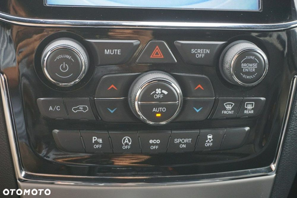 Jeep Grand Cherokee - 20