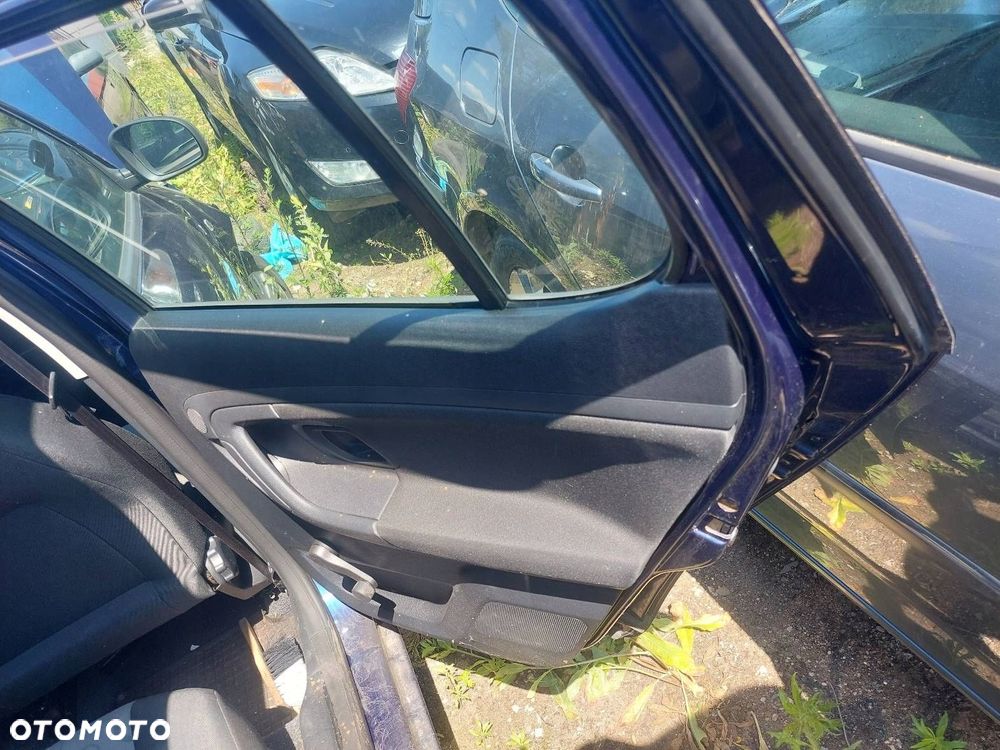 DRZWI KOMPLETNE PRAWY TYŁ SKODA FABIA II 9462 - 4