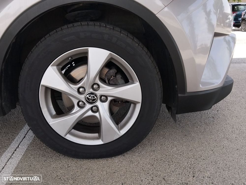 Toyota C-HR - 14