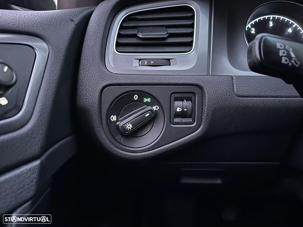 VW Golf 1.6 TDi BlueMotion Trendline - 22