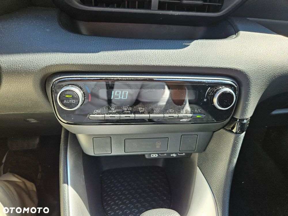 Toyota Yaris - 19