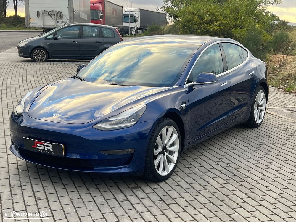 Usado Tesla Model 3 2019 - 23 890 EUR, 127 570 km - Standvirtual.com