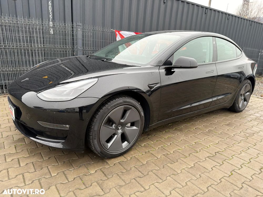 Tesla Model 3 Langstreckenbatterie Allradantrieb Dual Motor - 10