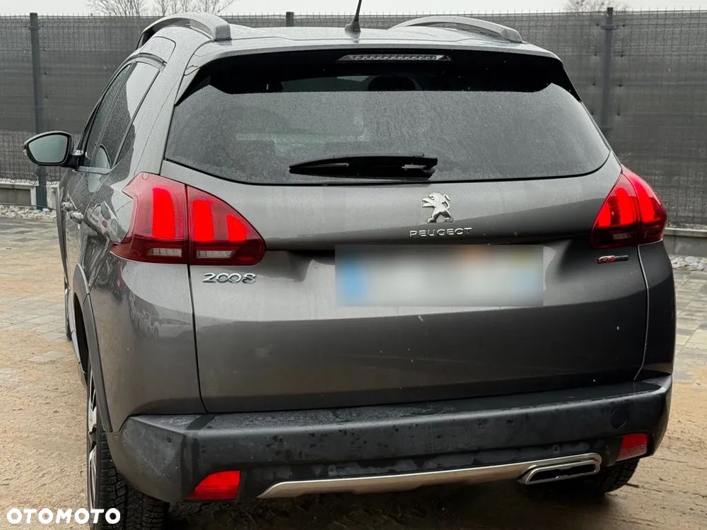 Peugeot 2008 PureTech 130 EAT8 GT - 4