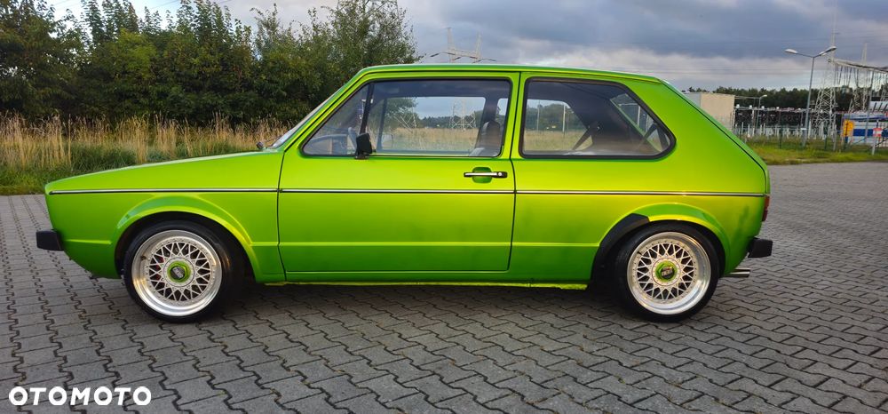 Volkswagen Golf - 8
