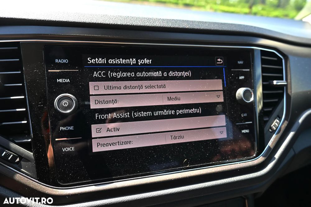Volkswagen T-Roc 2.0 TDI SCR 4MOTION DSG Style - 33