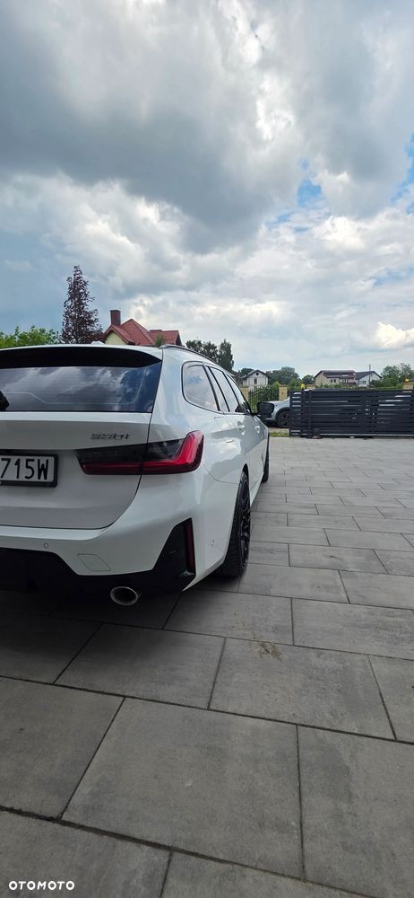 BMW Seria 3 330i M Sport - 6