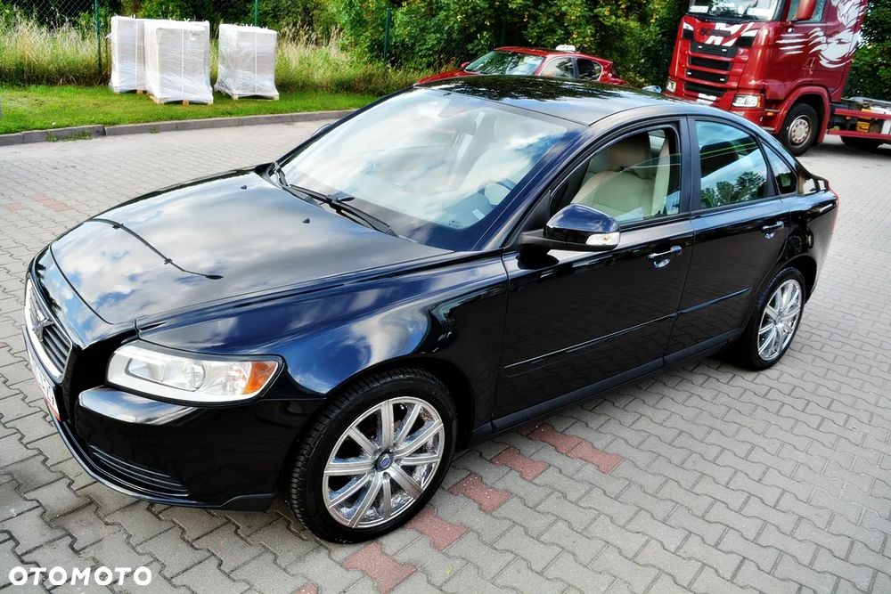 Volvo S40 1.6 - 13
