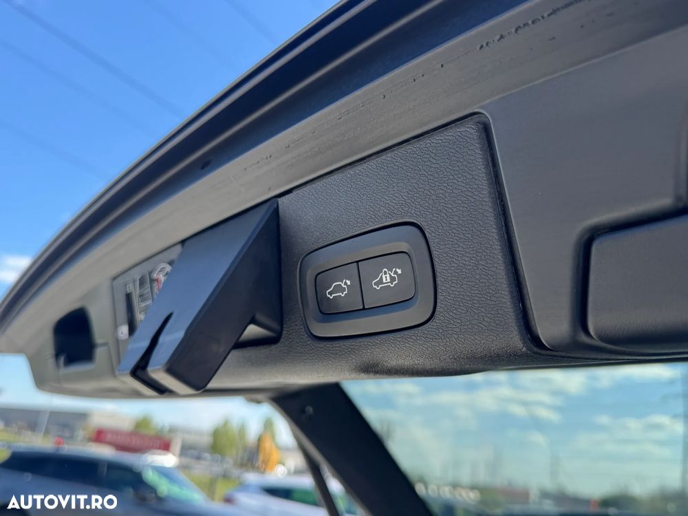 Volvo XC 60 B4 D Geartronic RDesign - 24