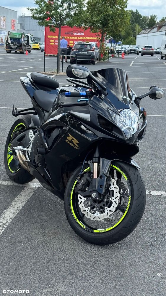 Suzuki GSX-R - 1
