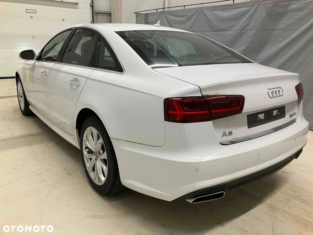 Audi sedan A6 C7 4G kompletny tył klapa lampy zderzak kolor 2Y2Y LS9R 2017 28 km drzwi - 1