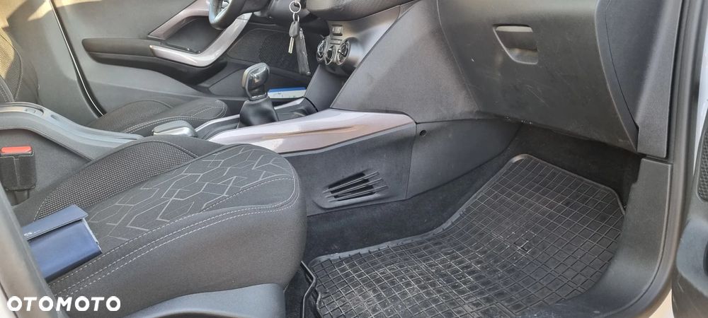 Peugeot 2008 PureTech 82 Access - 14