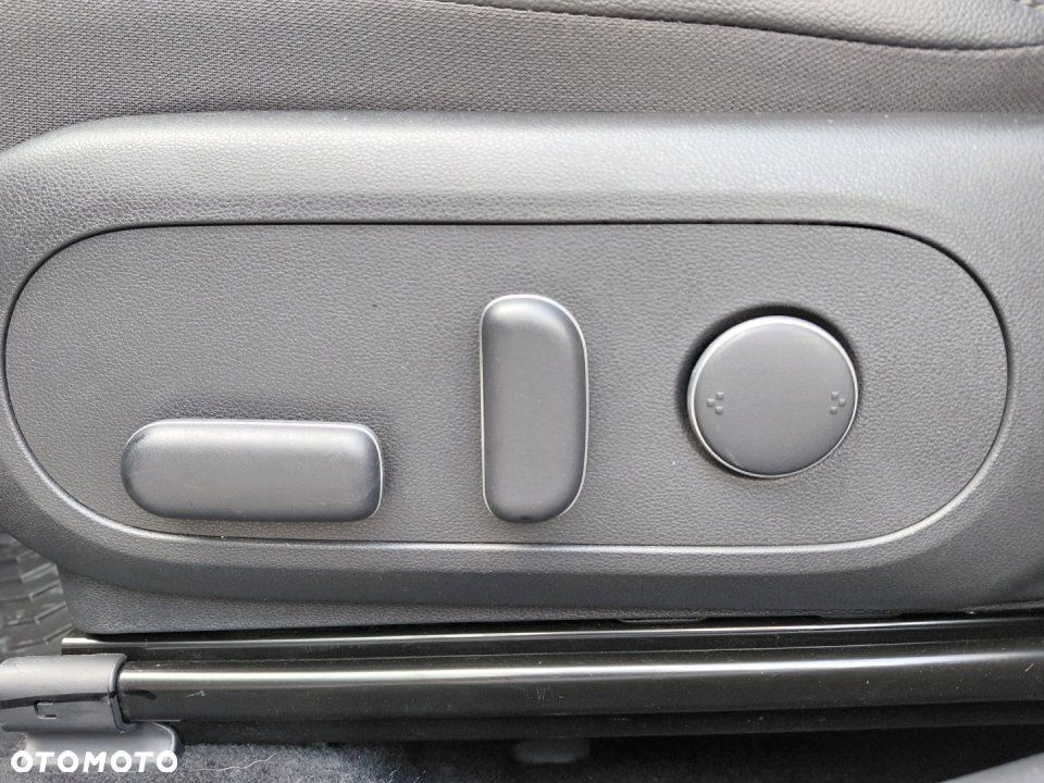 Hyundai Kona - 13