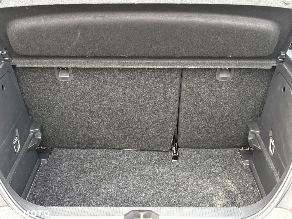 Opel Corsa 1.2 16V Enjoy - 19