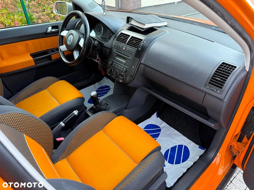 Volkswagen Polo 1.2 Cross Urban White - 30