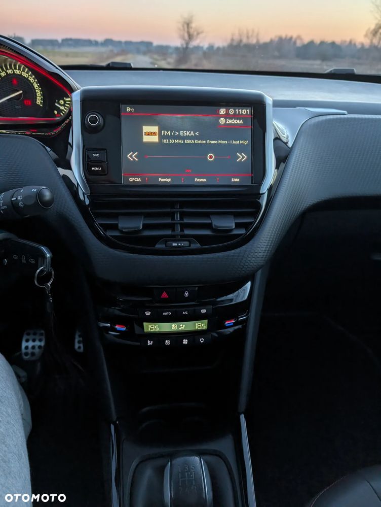 Peugeot 2008 PureTech 110 Stop&Start GT-Line Edition - 16