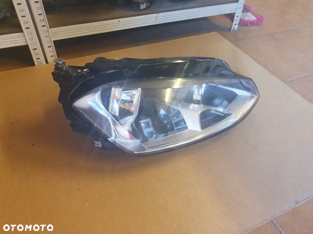 REFLEKTOR PRAWY VW GOLF VII 7 EUROPA - 2