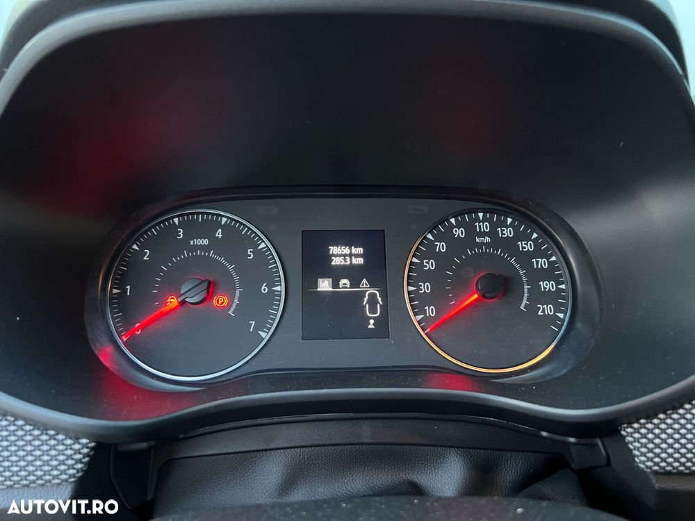 Dacia Sandero - 8
