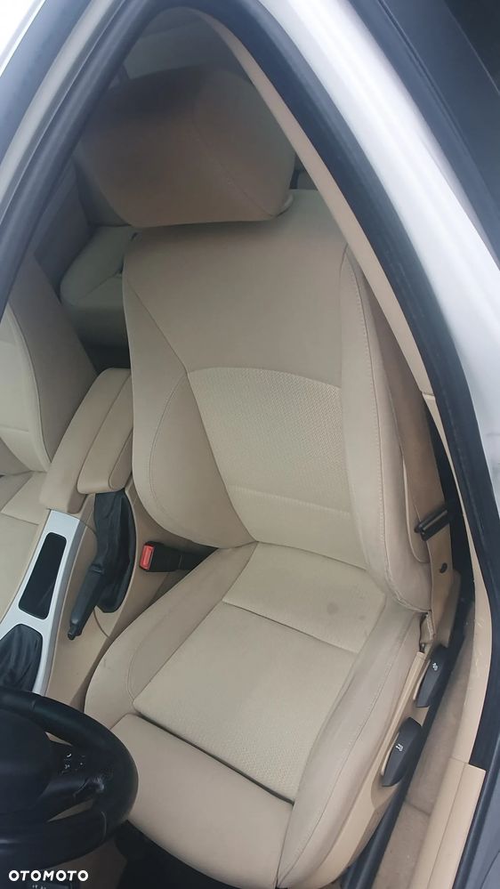 BMW Seria 3 320d DPF Touring Blue Performance Edition Fleet Sport - 19