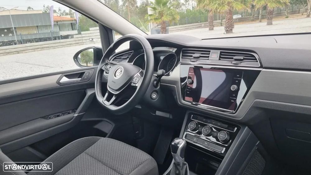 VW Touran 1.5 TSI Confortline - 10