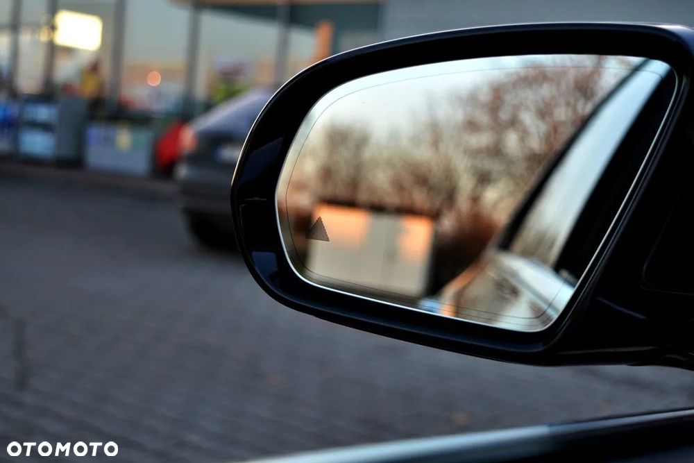 Mercedes-Benz Klasa E 250 9G-TRONIC AMG Line - 24