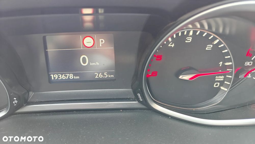 Peugeot 308 BlueHDi FAP 130 EAT6 Stop & Start Allure - 11