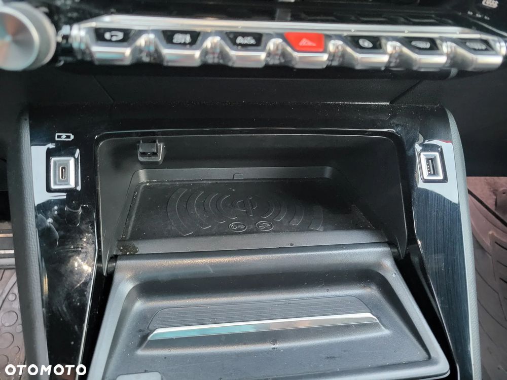 Peugeot 208 PureTech 130 EAT8 GT - 20